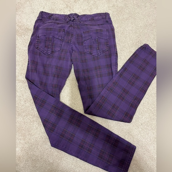 Urban Outfitters Denim - Puple & skull Urban Outfitters jeans